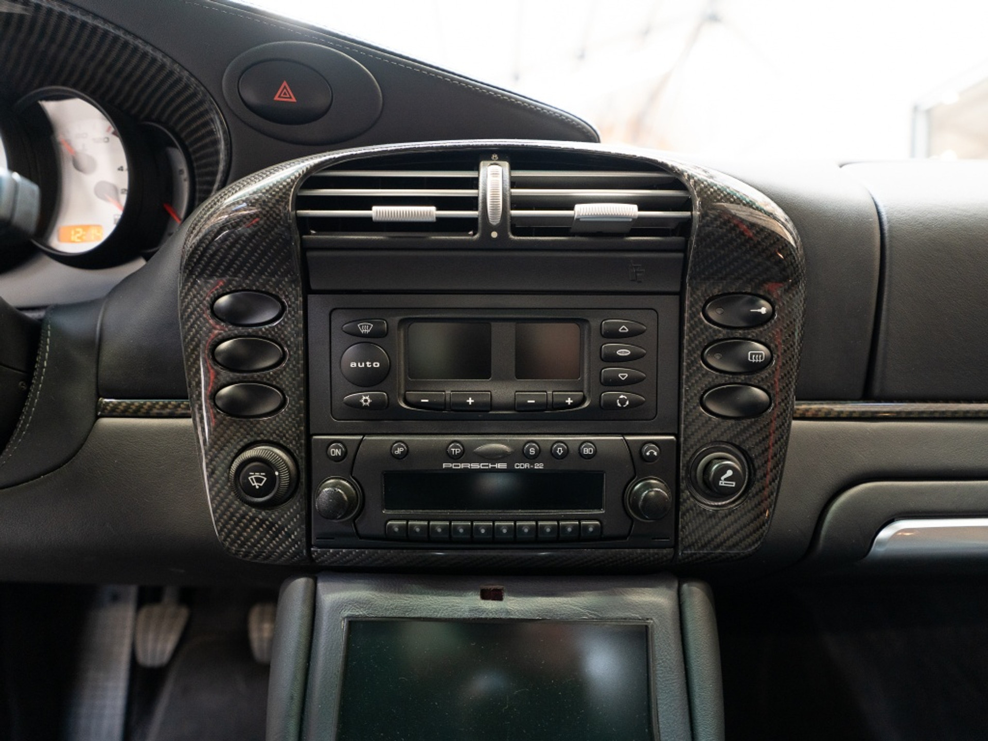 43510281-29.jpg