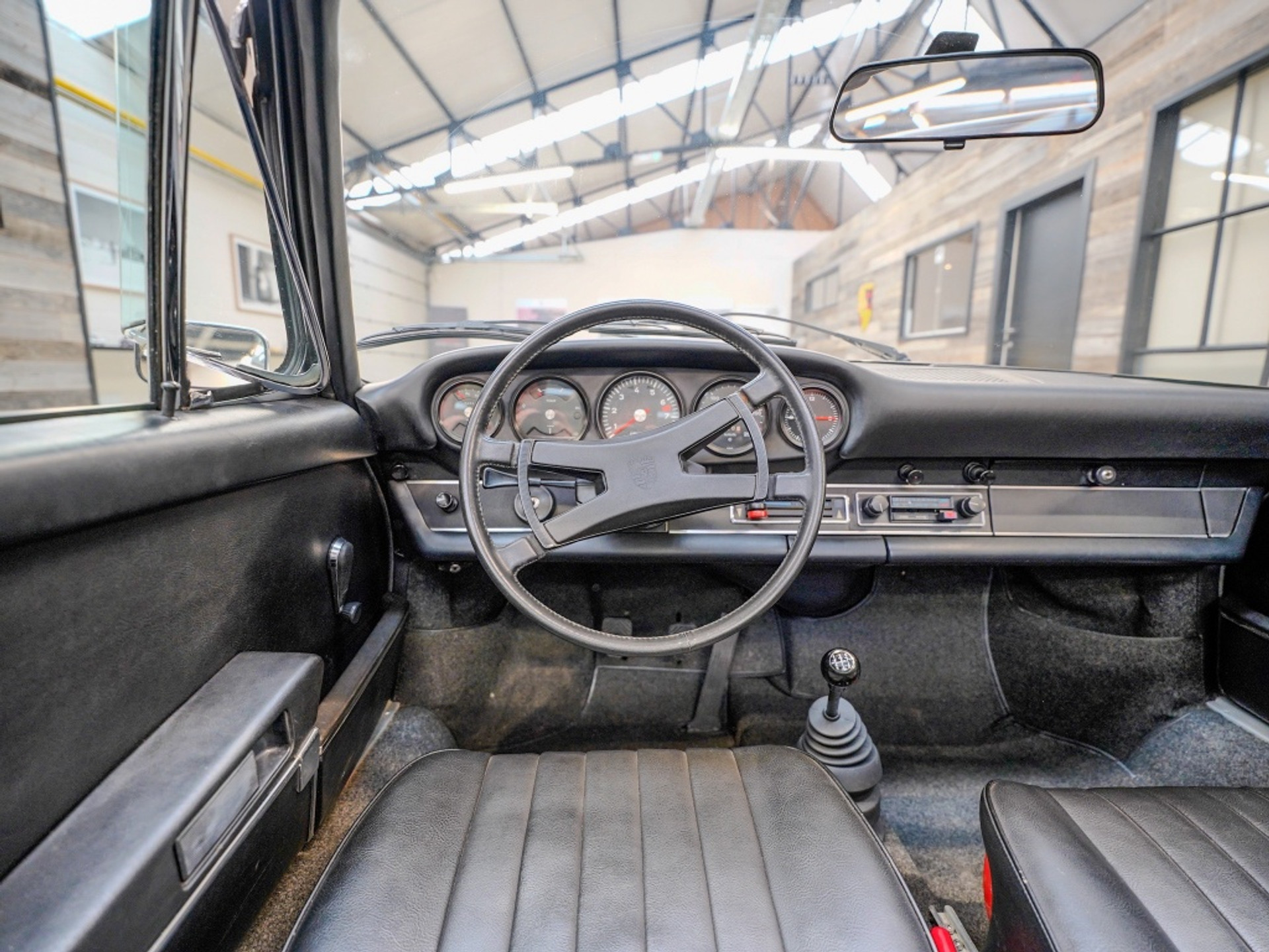 43510624-17.jpg