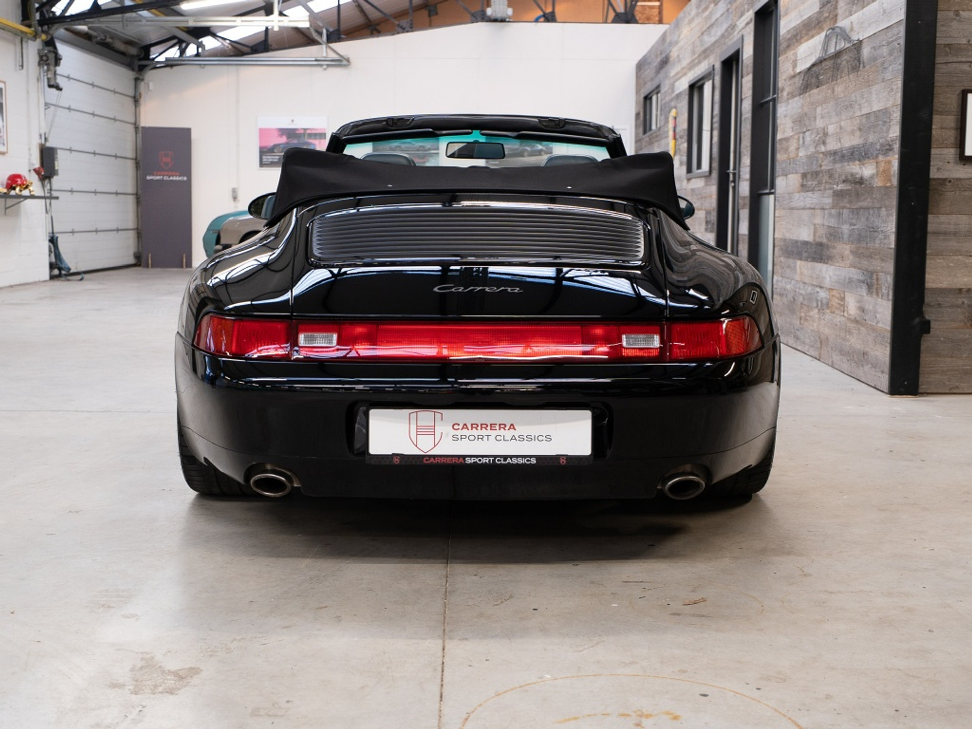 43577418-7.jpg