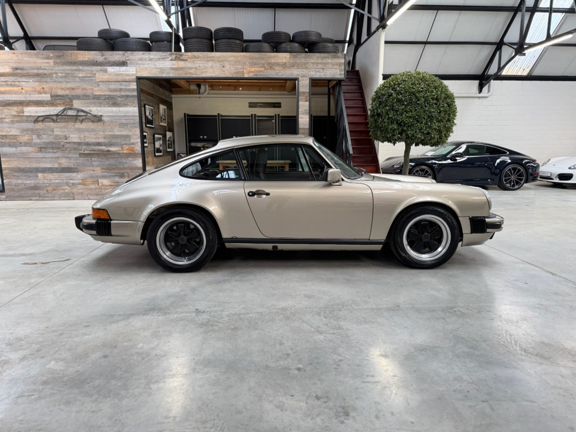 43705017-4.jpg