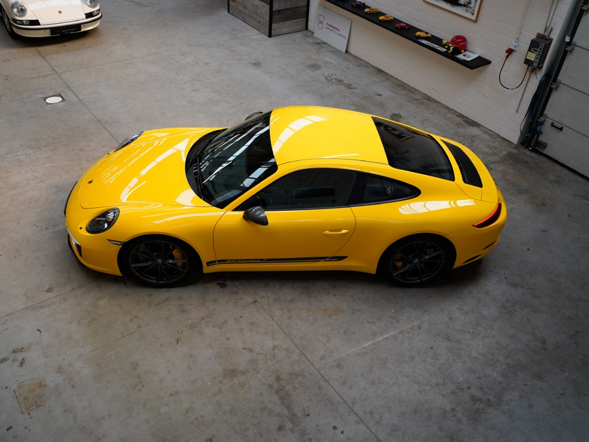 43992499-49.jpg