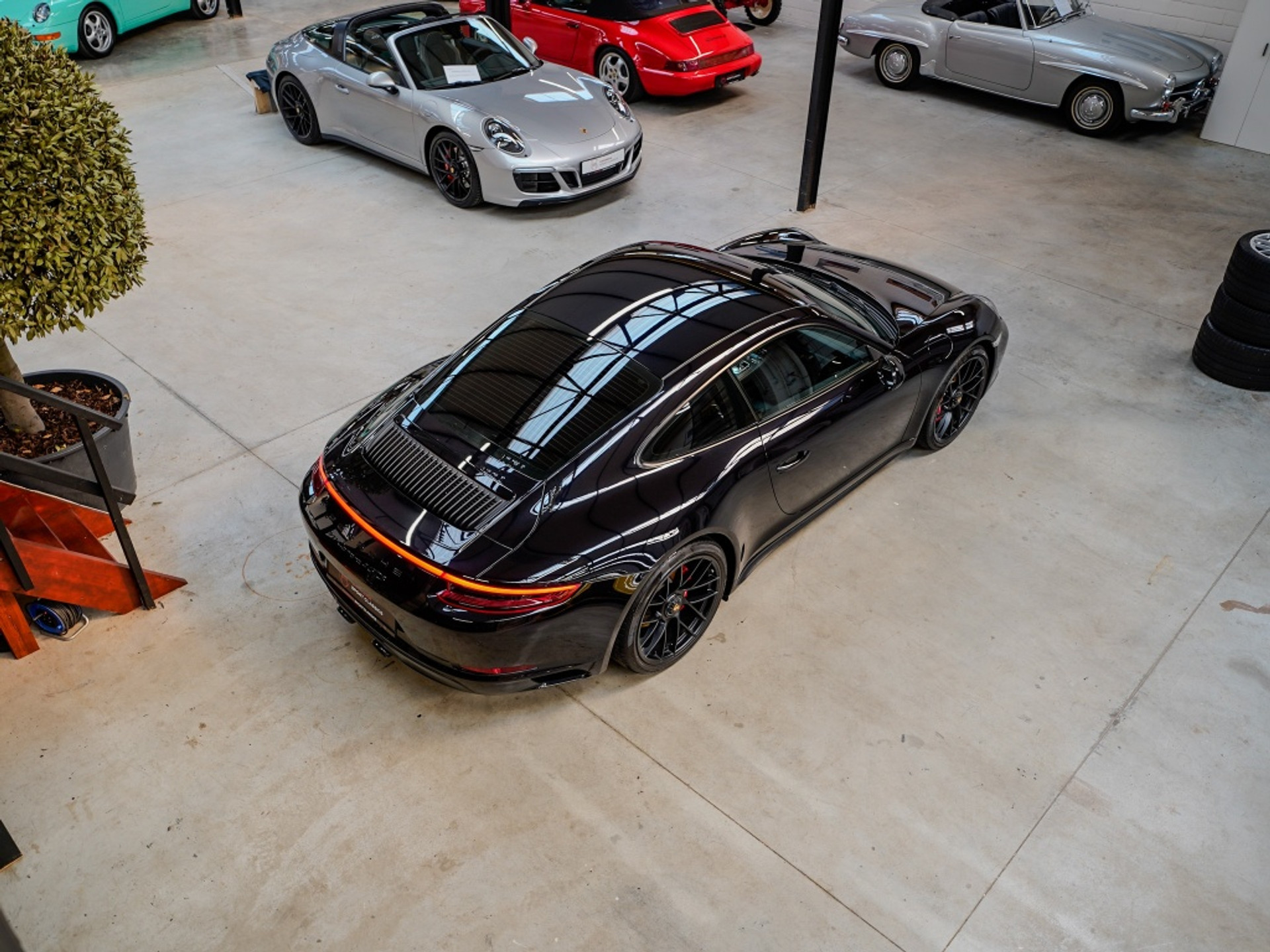 45056482-7.jpg