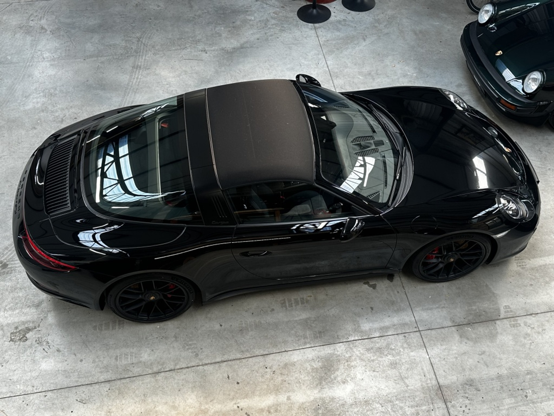 46893778-4.jpg