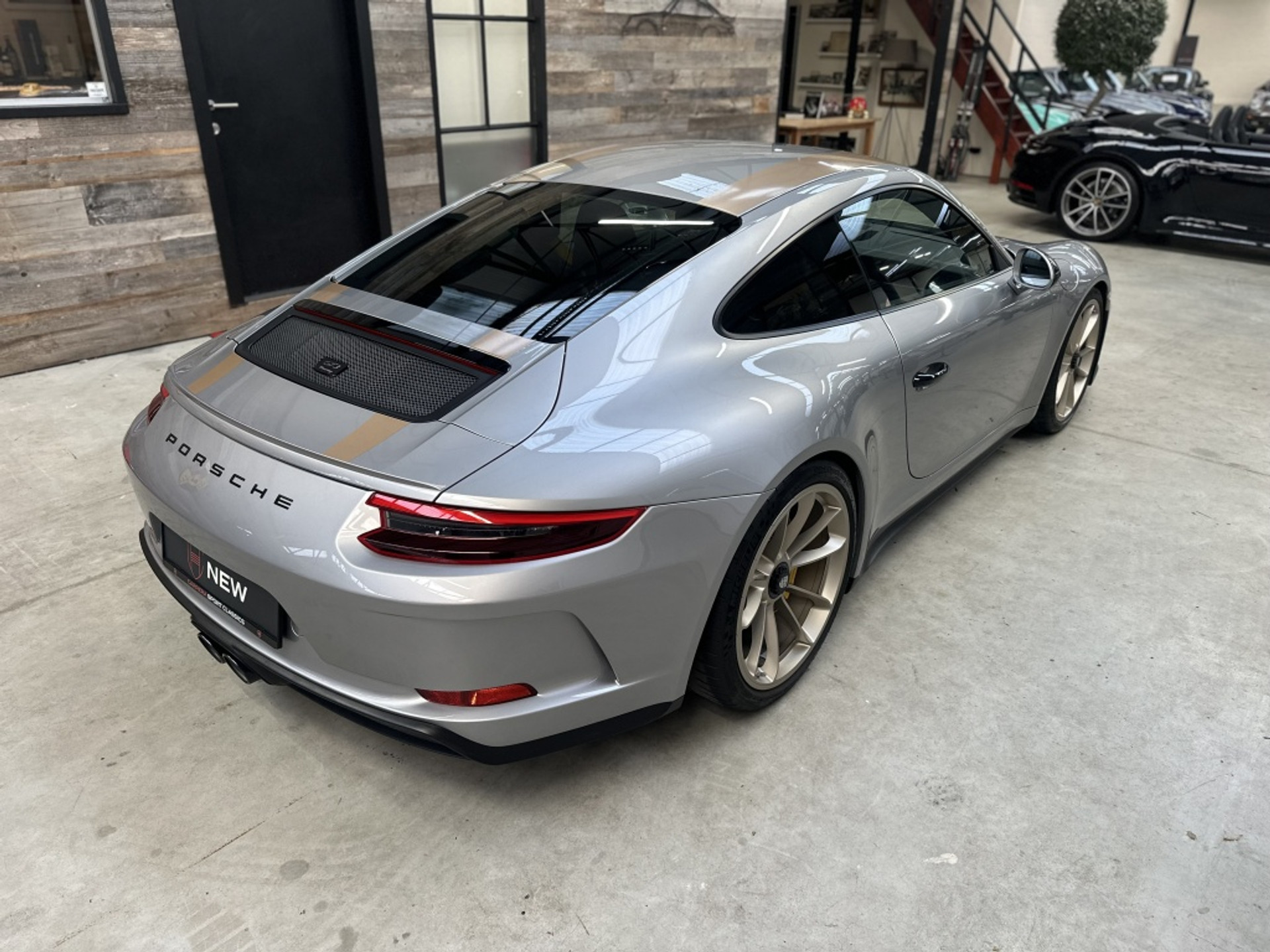 47449125-4.jpg