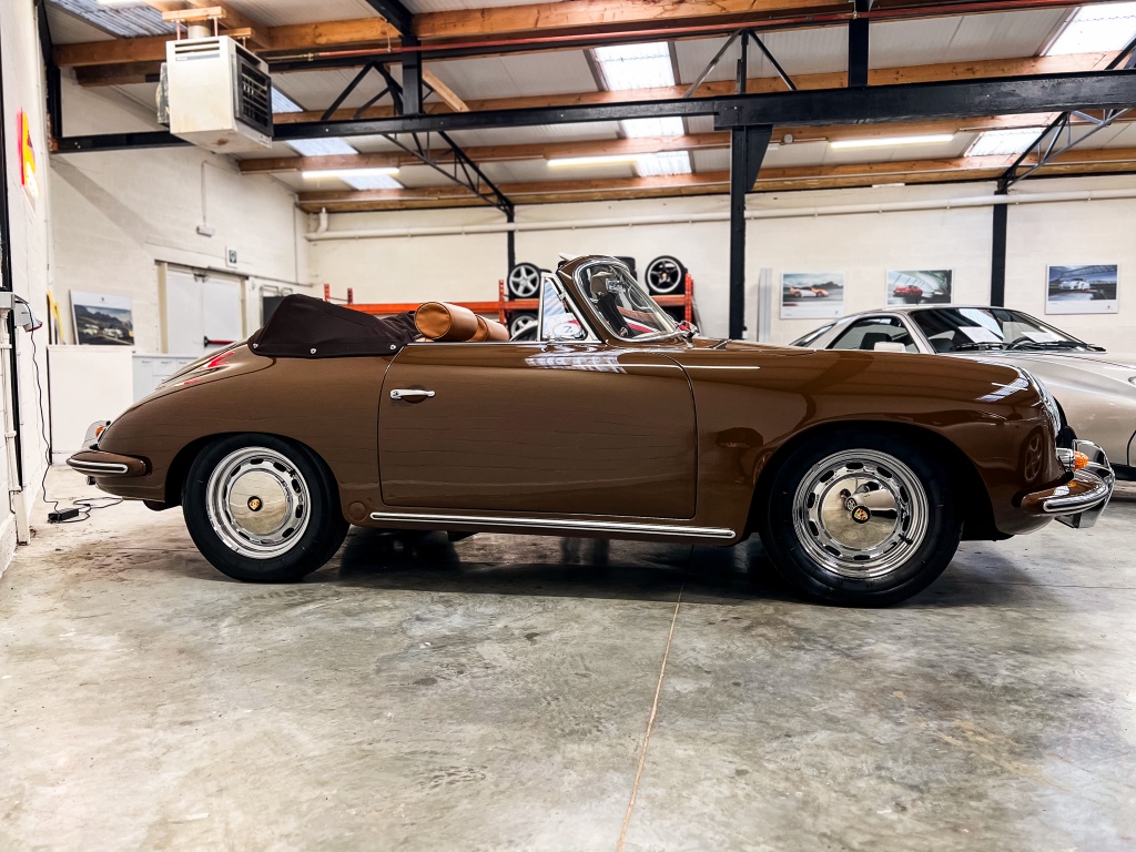Porsche 356 SC Cabriolet - Top restoration - Matching Numbers 53916241-1.jpg | Carrera Sport Classics
